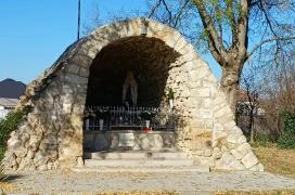 Lourdes-i barlang Jánoshida