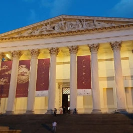 Magyar Nemzeti Múzeum Budapest - Külső kép