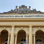 Megyeháza Szolnok - Külső kép