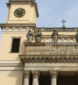 Váci Nagyboldogasszony-székesegyház 