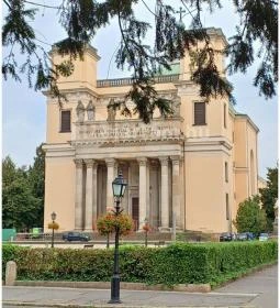 Váci Nagyboldogasszony-székesegyház 