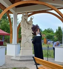 Nepomuki Szent János-szobor