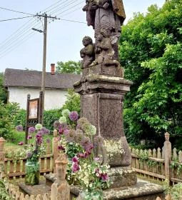 Nepomuki Szent János-szobor