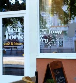New York Café & Bistro