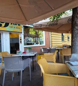 New York Café & Bistro