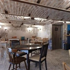 Oasis Inn Budapest, Budapest - Vendéglátás
