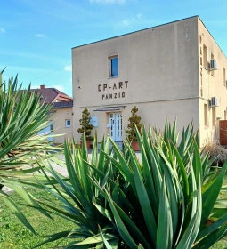 Op-Art Panzió