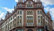 Párisi Udvar, Budapest