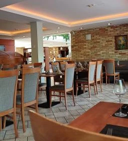 Pipacs étterem - Hotel Stáció étterme