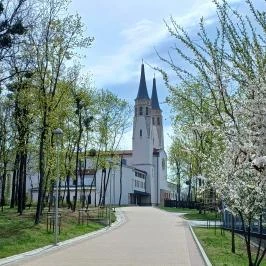 Premontrei Apátság Szent Ágoston temploma, Gödöllő - Külső kép