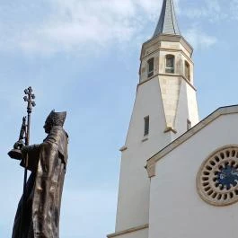 Premontrei Apátság Szent Ágoston temploma, Gödöllő - Külső kép