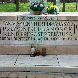 Premontrei temető Gödöllő - Külső kép