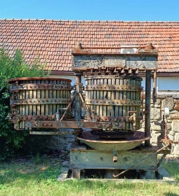 Préselő Pincészet és Vendégház