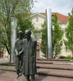 24. legjobb látnivaló: Professzorok szoborkompozíció