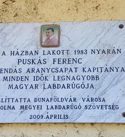 Puskás Ferenc-emléktábla