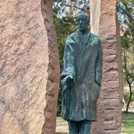 Raoul Wallenberg-szobor Budapest - Külső kép