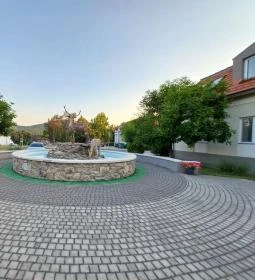 Szarvaskút
