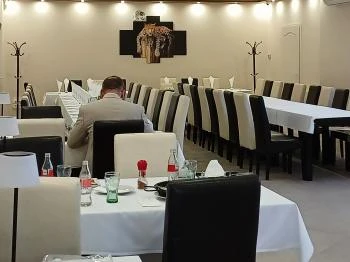 Szász étterem Újszász