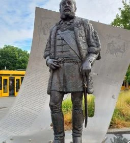 Széll Kálmán szobra