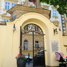 Szent György nagyvértanú szerb ortodox templom Budapest - Külső kép