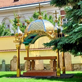 Szent György nagyvértanú szerb ortodox templom Budapest - Külső kép