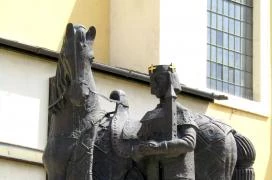 Szent István király lovasszobra Gyöngyös