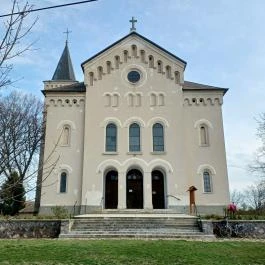 Szent István király-templom, Újszász - Külső kép