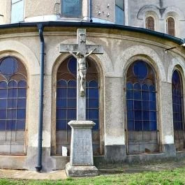 Szent István király-templom, Újszász - Külső kép