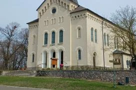 Szent István király-templom Újszász
