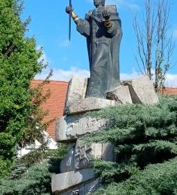 4. legjobb látnivaló: Szent István szobra