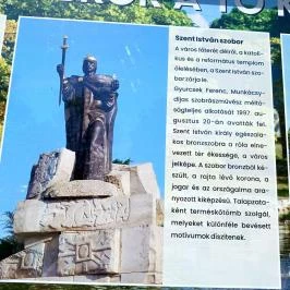 Szent István szobra, Martf? - Külső kép