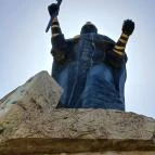 Szent István szobra Martf? - Külső kép