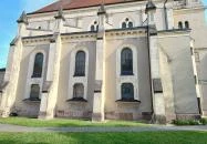 Szent Kereszt római katolikus templom Mór