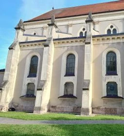 Szent Kereszt római katolikus templom