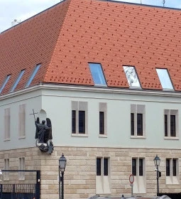 Szent Mihály arkangyal szobra