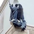 Szent Mihály arkangyal szobra Budapest - Külső kép