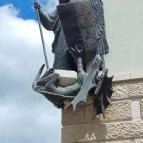 Szent Mihály arkangyal szobra Budapest - Külső kép