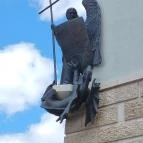 Szent Mihály arkangyal szobra Budapest - Külső kép
