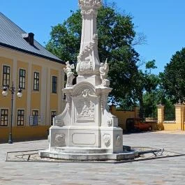 Szentháromság-oszlop Kalocsa - Egyéb