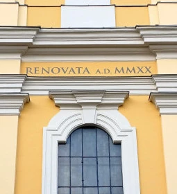 Szolnok Belvárosi Szentháromság templom