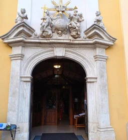 Szolnok Belvárosi Szentháromság templom