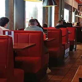 Ribster American Bar & Grill - WestEnd, Budapest - Belső
