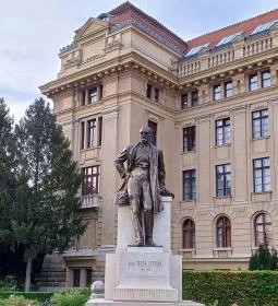 12. legjobb látnivaló: Tisza István-szobor