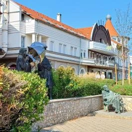 Várakozók szobra Siófok, Siófok - Egyéb