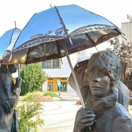 Várakozók szobra Siófok, Siófok - Egyéb