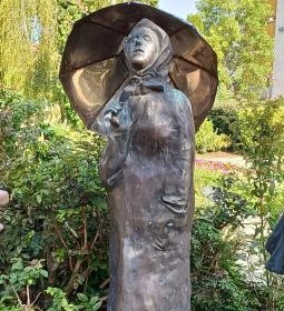 Várakozók szobra Siófok