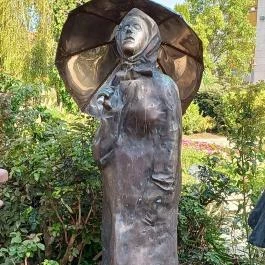 Várakozók szobra Siófok, Siófok - Egyéb