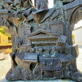 Városalapítók szobra, Cegléd - Külső kép