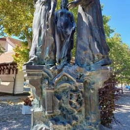 Városalapítók szobra, Cegléd - Külső kép
