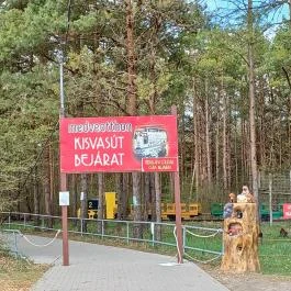 Veresegyházi Medveotthon, Veresegyház - Külső kép